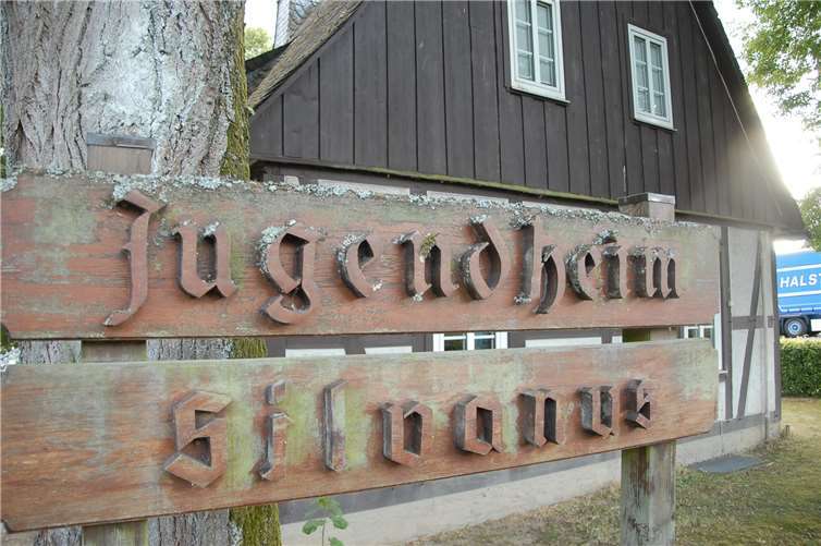 Wo sonst Kinder und Jugendliche herrliche Ferienzeiten verbrachten, bestimmen jetzt Leere und Stille das Geschehen. Das Jugendheim Silvanus in Urbach bleibt wegen starkem Renovierungsbedarf vorerst geschlossen.Fotos: KER