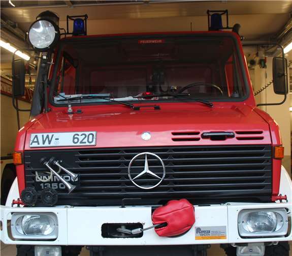 Wo sonst hat man Gelegenheit, einen Unimog zu fahren? Das„Hobby“ Feuerwehrfrau/mann bietet viele Erlebnisse kostenlos. Foto: KMI