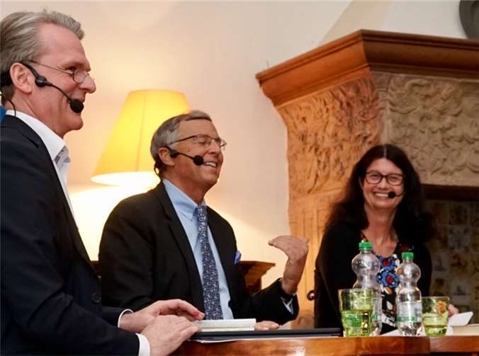 Wolfgang Bosbach (Mitte) stellte sein aktuelles Buch vor. S. Hein