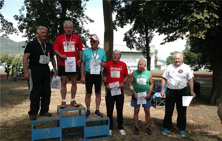 Wolfgang Geyer freute sich auch über eine Bronzemedaille.privat