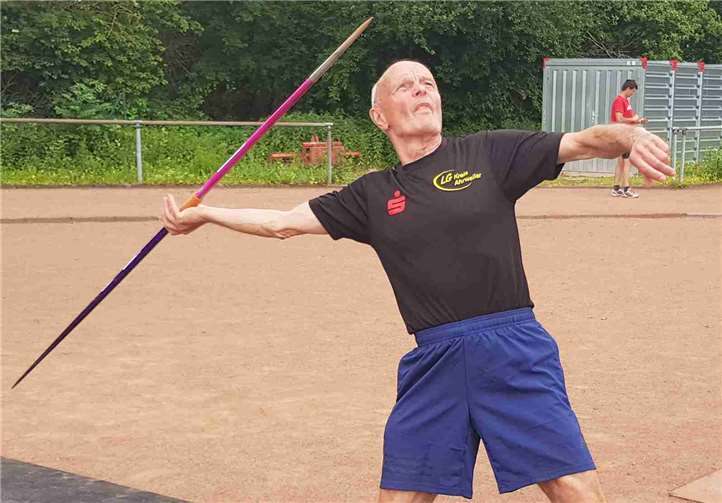 Wolfgang Kownatka vor seinem Rekordwurf. Foto: privat