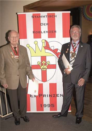 Würdige Persönlichkeiten, die das Gold-Medaillon gerne in Empfang nahmen: Heinz Börner und Heinrich Schlaudt.
