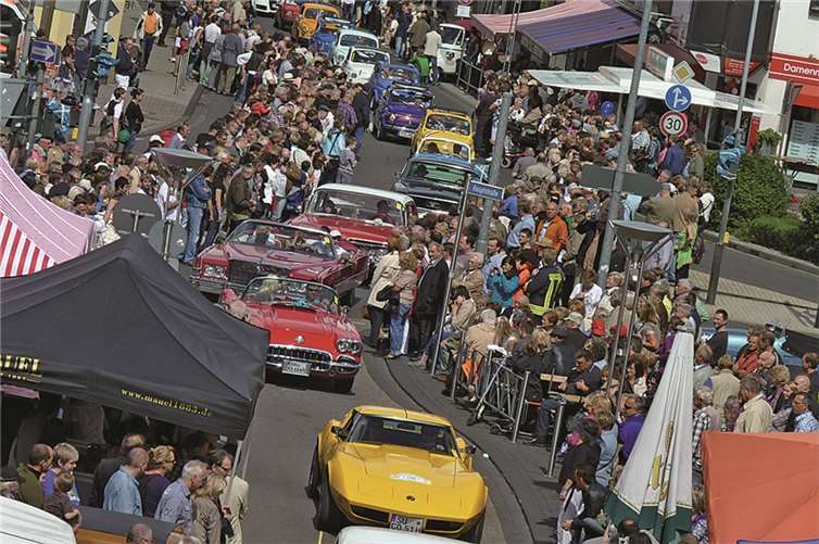 Wunderschöne Oldtimer-Fahrzeuge rollen am Wochenende wieder durch Rheinbach. privat