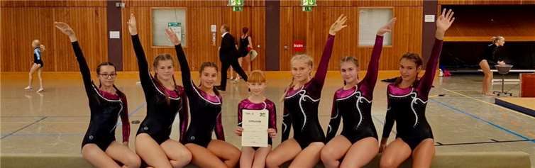 Xenia Luft, Sina Fuchs, Lena Ellinger, Darya Novosselov, Alice Büter, Julia Schneider, Marie Wibberg. Ann-Kathrin Schowtjak