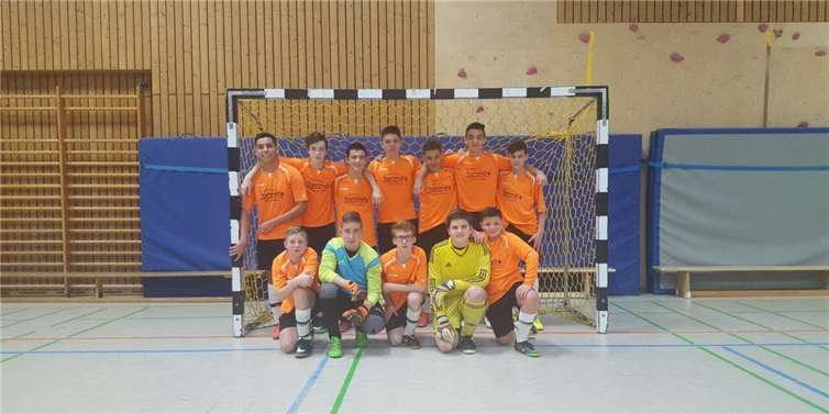 Yannick Buchholz, Imer Ademi, Dardan Ademi, Ermin Beshiri, Christian Böhm, Ismail El Maziani, Florian Harst, Marvin Henk, Altan Özdemir, Timo Radojewski, , Mika Schlee, und Fabian Strk der JSG der Stadt Remagen. privat