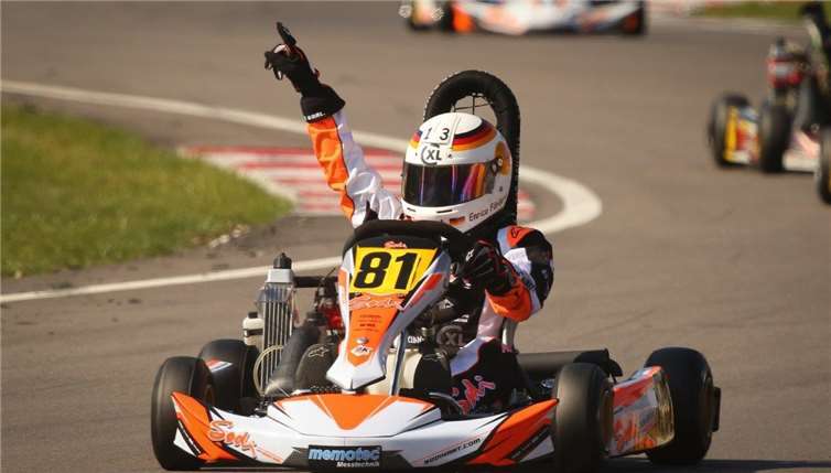 Yeah! Ein klasse Rennen mit beeindruckendenManövern wurde erfolgreich absolviert.