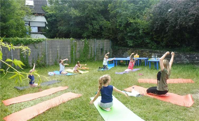Yoga war für die Hortkinder der Hit.Fotos: Kinderhort