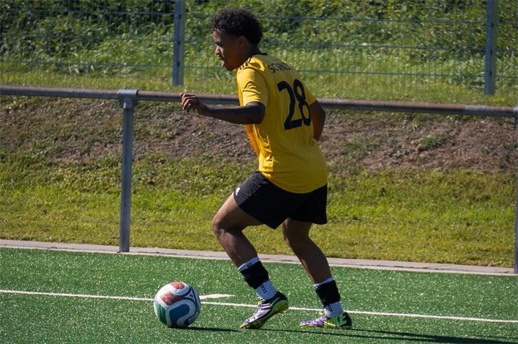 Youngster Bennet Olender steuerte beim Auswärtssieg in Gönnersdorf zwei Vorlagen bei. 