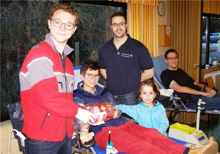 Yvonne Wolf-Westergaard war die 30. Tagesspenderin beim DRKOrtsverein Mendig.Foto: Lothar Spitzley