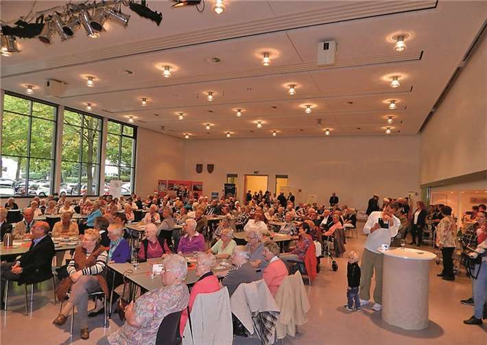 Zahlreiche Besucher fanden den Weg in die Stadthalle. GM