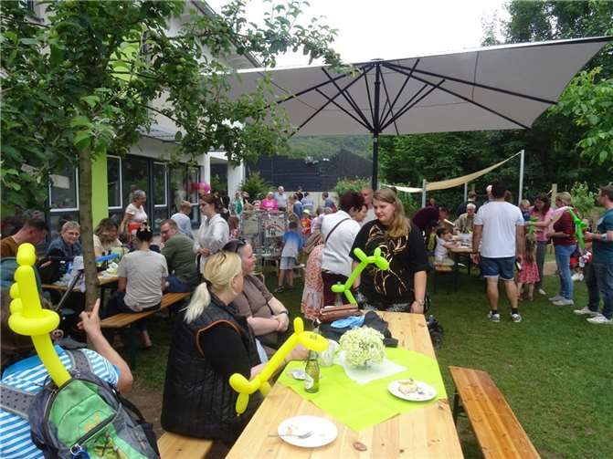 Zahlreiche Besucher feierten mit.  Foto: Städtische KiTa „Strünzer Pänz“