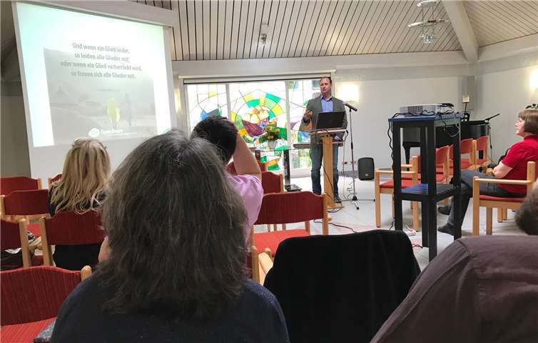 Zahlreiche Besucher kamen zu dem Vortrag von Alex Lindt. privat