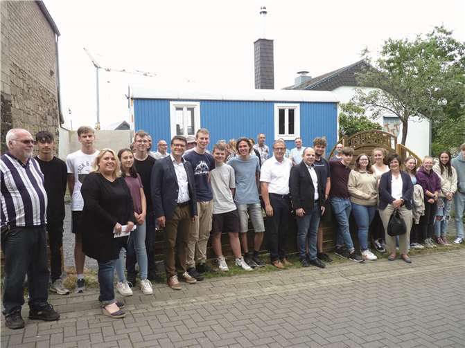 Zahlreiche Besucher waren zur Eröffnung des neuen Jugendtreffs gekommen.