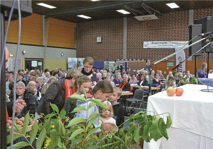 Zahlreiche Bürger nahmen am Ökumenischen Erntedankfest teil.privat