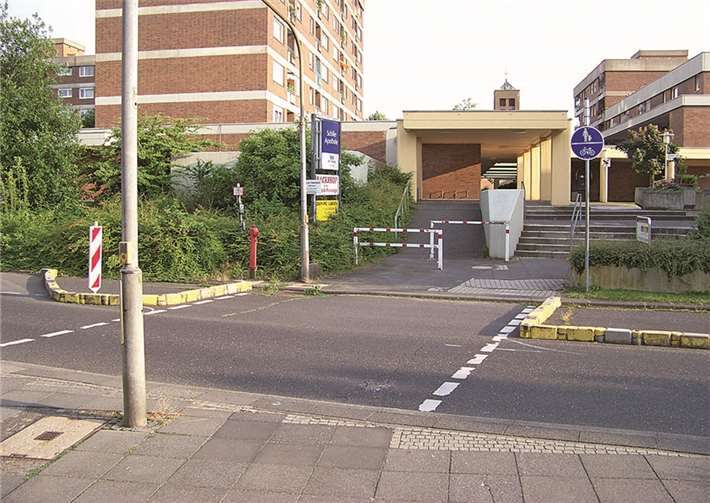 Zahlreiche Bürger wünschen hier auf dem Weg zur Heroldpassage wieder die gewohnte Ampel.  BfM