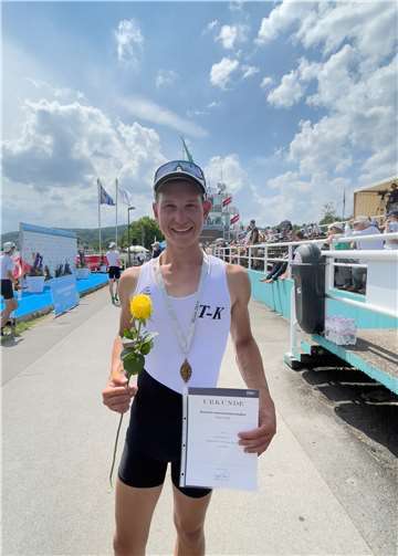 Zahlreiche DM-Medaillen hat Simon Haible schon errungen und fügt mit der Goldmedaille im Leichtgewichtseiner U19, sowie der Bronzemedaille im Vierer zwei weitere hinzu.
