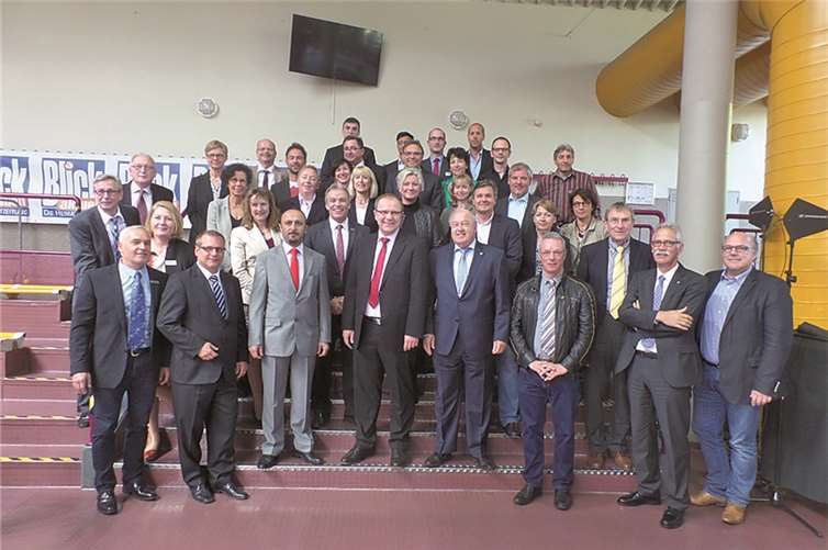 Zahlreiche Ehrengäste waren zur Eröffnung in die Conlog-Arena gekommen.