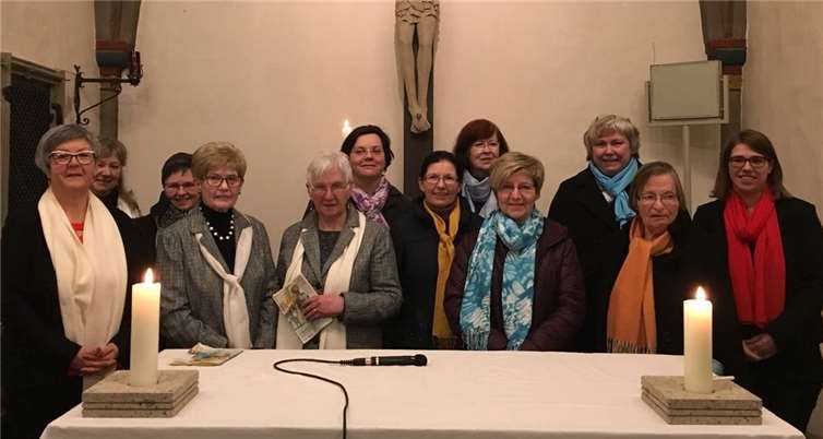 Zahlreiche Frauen sind der Einladung zu dem besonderen Gottesdienst gefolgt. privat