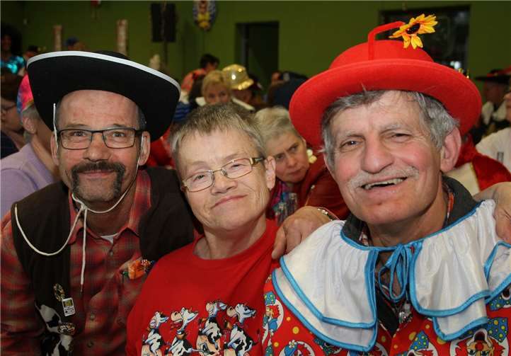 Zahlreiche Gäste fanden den Weg in die prunkvoll geschmückte Halle.