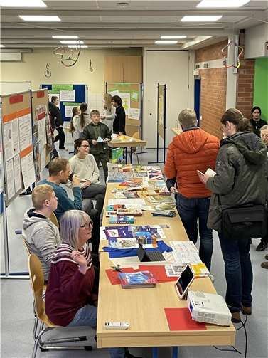 Zahlreiche Gäste folgten der Einladung zum Tag der offenen Tür an die IGS Remagen. Fotos: Sandra Rosa