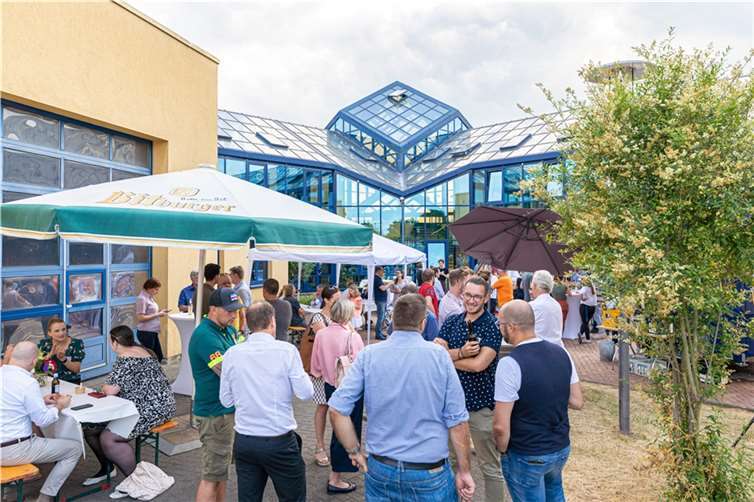 Zahlreiche Gäste kamen zum Sommerfest auf dem Gelände des Gründer- und Technologiezentrums (GTZ).  Foto: WFEG Rheinbach