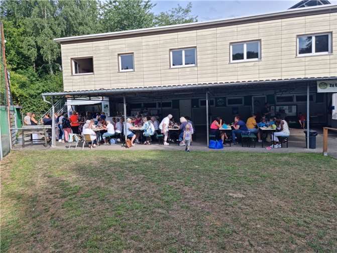 Zahlreiche Gäste waren der Einladung zum gemütlichen Beisammensein gefolgt.  Foto: TuS Oberwinter