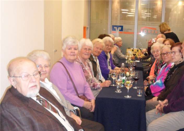 Zahlreiche Gäste waren gekommen.