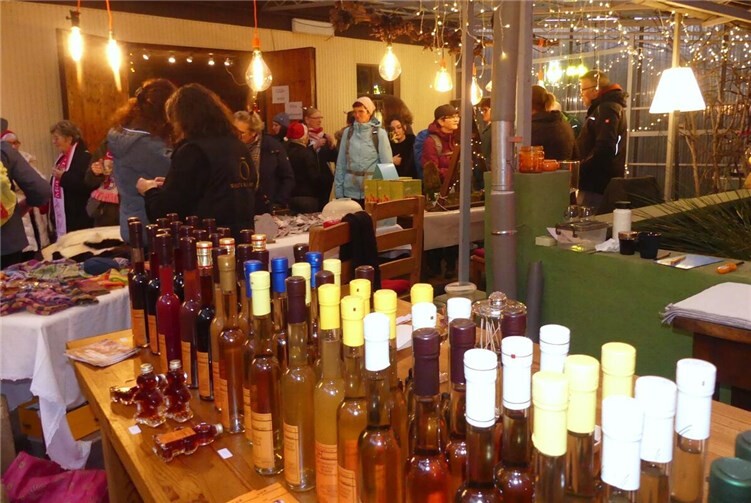 Zahlreiche Gaumen- und Augenfreuden boten auch in diesem Jahr die Gastgeber vom „Ein & Winter Pläsier“ in Eller. Fotos: TE