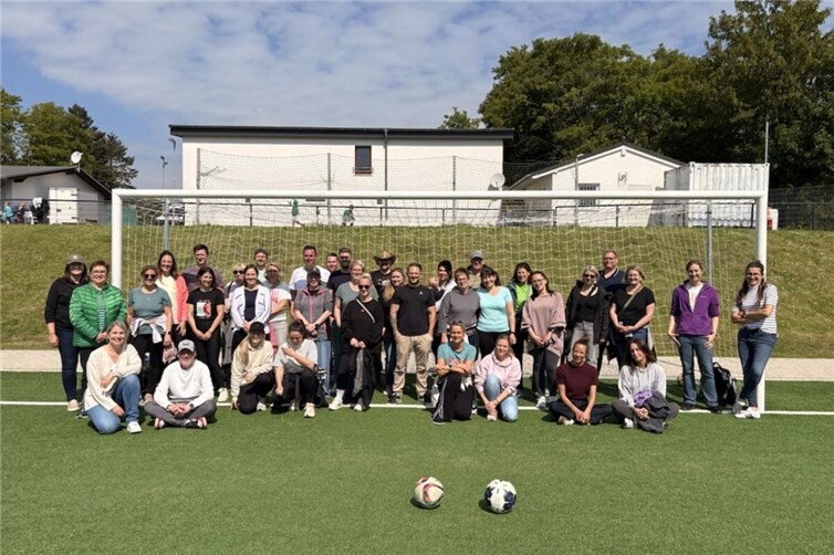 Sport- und Spielfest der Grundschule An der Arche in Leimersdorf mit vielfältigen Angeboten