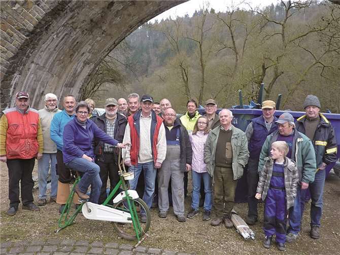 Zahlreiche Helfer packten an, am Dreck-weg-Tag. privat