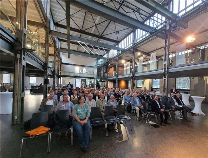 Zahlreiche Interessierte waren in die Krupp’sche Halle gekommen.  Fotos: Stadt Bendorf
