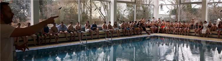 Zahlreiche Jungen und Mädchen nahmen am Schwimmfest der Geschwister-Scholl-Realschule plus in Andernach teil.privat