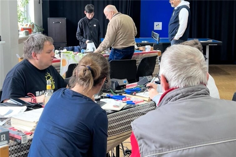 Zahlreiche Kinder, Jugendliche und auch einige Eltern nutzten das Angebot und verbrachten einen abwechslungsreichen Nachmittag im JUKZ.