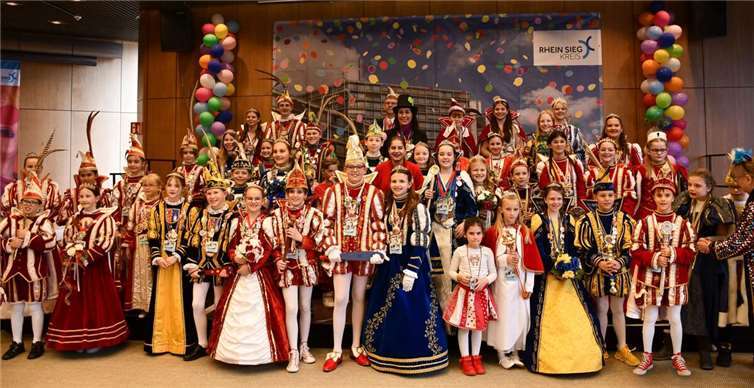 Zahlreiche Kindertollitäten trafen sich zum Stelldichein im Siegburger Kreishaus.  Foto: Rhein-Sieg-Kreis