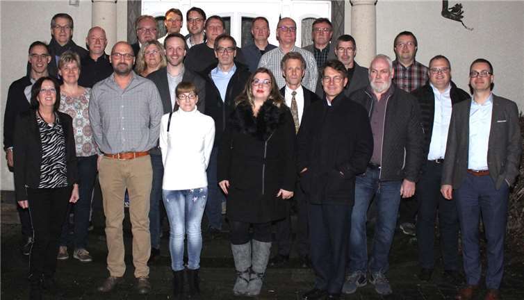 Zahlreiche Mitarbeiterinnen und Mitarbeiter konnte die Firma wolfcraft GmbH für ihre langjährige Betriebszugehörigkeit ehren.Foto: WK