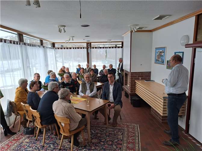 Zahlreiche Mitglieder und Freunde des Vereins, darunter Stadtbürgermeister Peter Jung, nahmen an dem Empfang teil.  Foto: privat