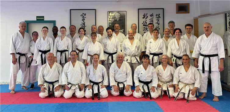 Zahlreiche Mitglieder waren beim Neujahrstraining 2025 des Karate Dojo Mayen-Mendig dabei.  Foto: privat