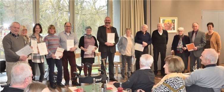 Zahlreiche Mitglieder wurden für ihre langjährige Mitgliedschaft in der Kolpingfamilie geehrt.  Foto: privat