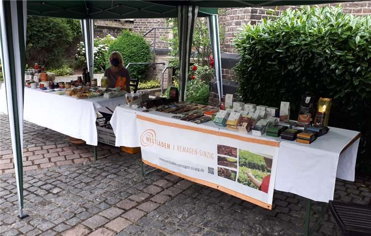 Zahlreiche Produkte des fairen Handels wurden zum Kauf angeboten. Foto: privat