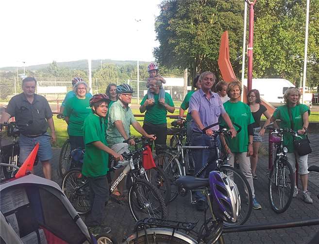 Zahlreiche Radfahrer trafen sich, um auf der Nord-Süd-Fahrradroute von Oberwerth in die Stadt zu fahren.  Privat