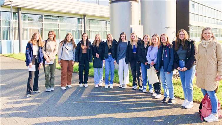 Zahlreiche Schülerinnen und Schüler des Erich-Klausener-Gymnasiums haben an diesem Aktionstag unterschiedliche Angebote in Institutionen, Universitäten und Betrieben wahrgenommen.  Foto: privat