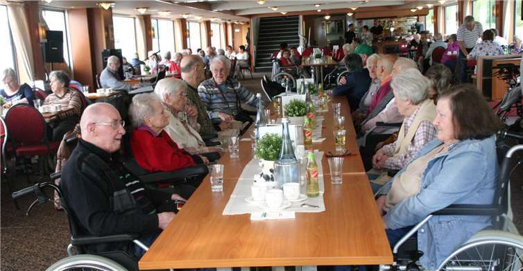 Zahlreiche Seniorinnen und Senioren nahmen an der Schiffstour teil.Fotos: privat