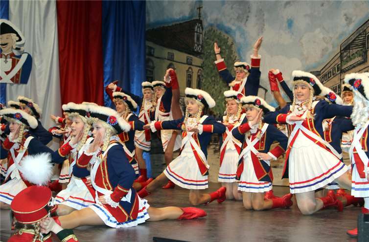 Zahlreiche Tanzgruppen begeisterten das Publikum. Foto: Stefan Hammerschlag