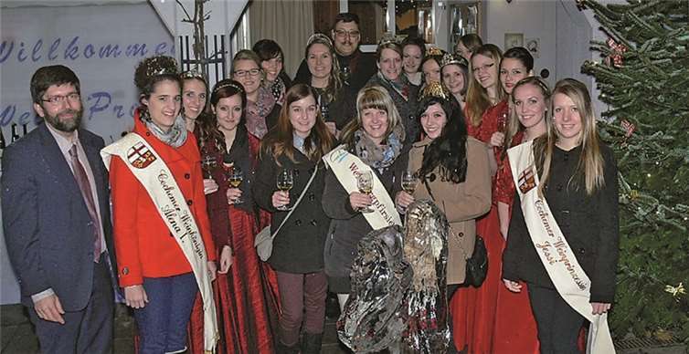 Zahlreiche Weinmajestäten aus der Region waren beim kulinarischen Highlight des Cochemer Adventszaubers zu Gast.TE