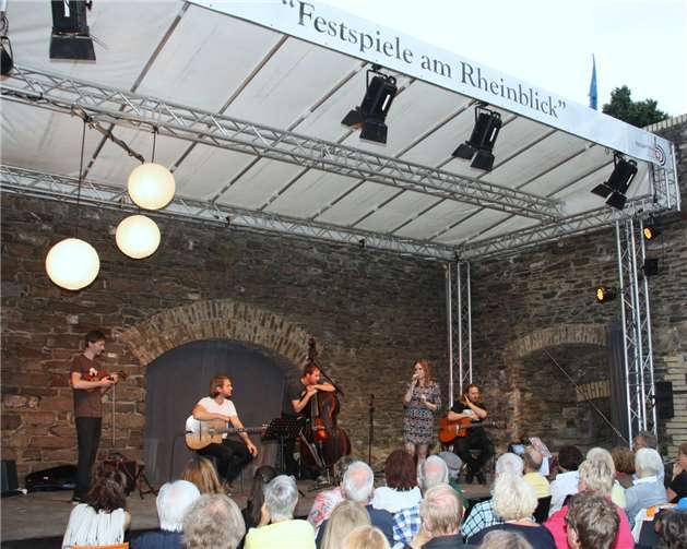 Zahlreiche Zuschauer fanden den Weg nach Bendorf zum Konzert von „Antiquariat“. privat