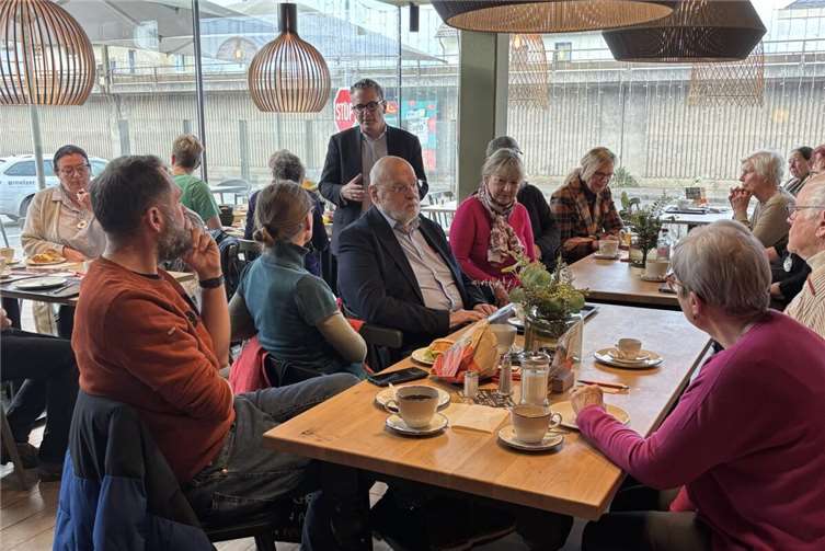 Zahlreiche interessierte Bürgerinnen und Bürger waren der Einladung gefolgt.Foto: privat