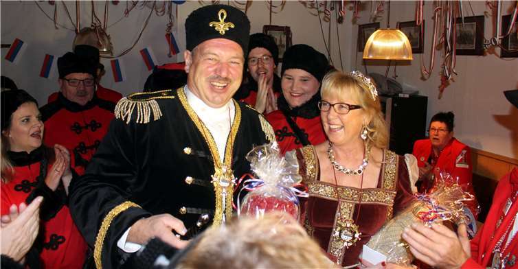 Zar Berthold und Zarin Claudia bei der Proklamation zum Viedeler Regentenpaar.Foto: privat