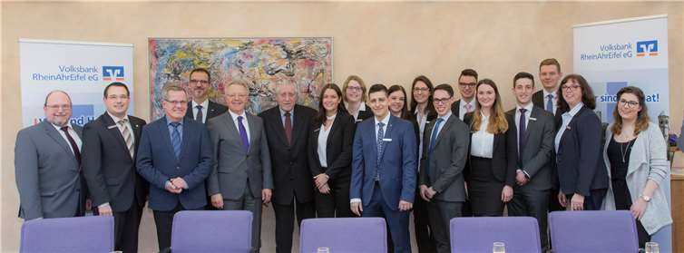 Zehn Auszubildende haben ihre Ausbildung zum Bankkaufmann/Bankkauffrau bei der Volksbank RheinAhrEifel 2018 erfolgreich abgeschlossen.Volksbank RheinAhrEifel