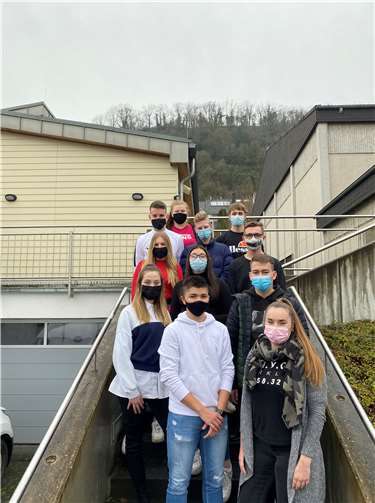 Zehn Jungen und Mädchen der zwölften Wirtschafts – sowie der Gesundheitsklasse erstellten gemeinsam Imagefilme ihrer Fachoberschule an der Untermosel.Foto: privat