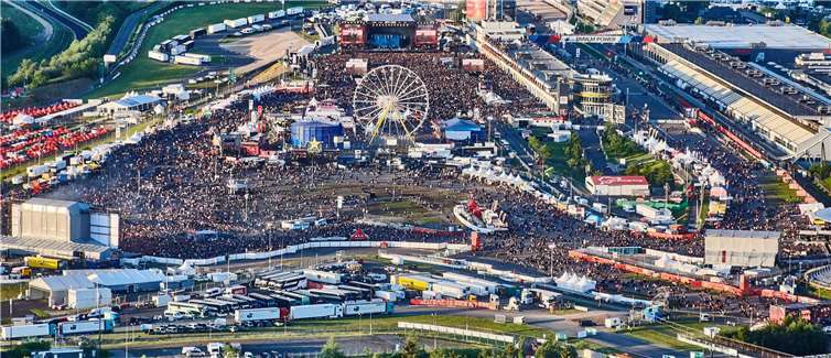 Zehntausende Besucher feierten mit den Bands bei „Rock am Ring“. Der neue Termine für 2019 (7. - 9. Juni) und „Die Ärzte“ als erste Headliner stehen bereits fest. Foto: © Robert Kah - Nürburgring